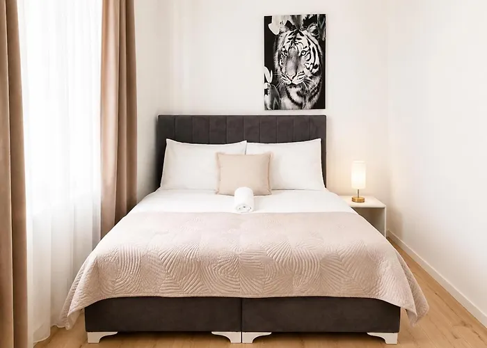 Apartamento Comfortable 7br With Garden Access *